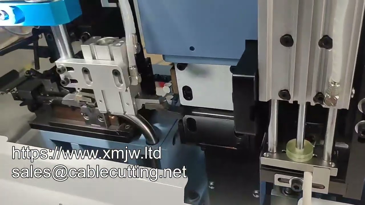 Automatische meeraderige kabelstripper en krimpmachine voor mantelkabel knippen, strippen en persen