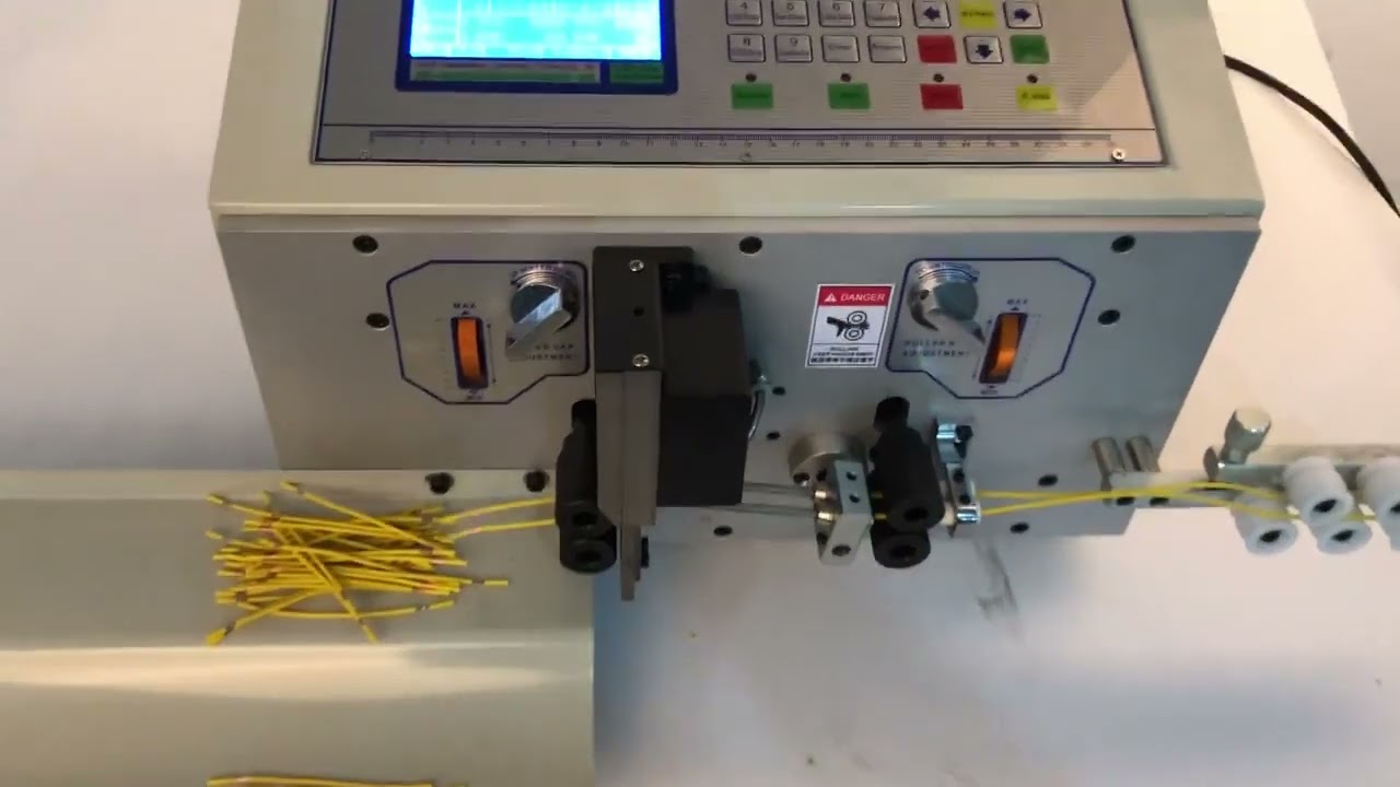 Automatische kabel snij- en stripmachine met touchscreen – voor enkel- en dubbeldraad 0,1-6m