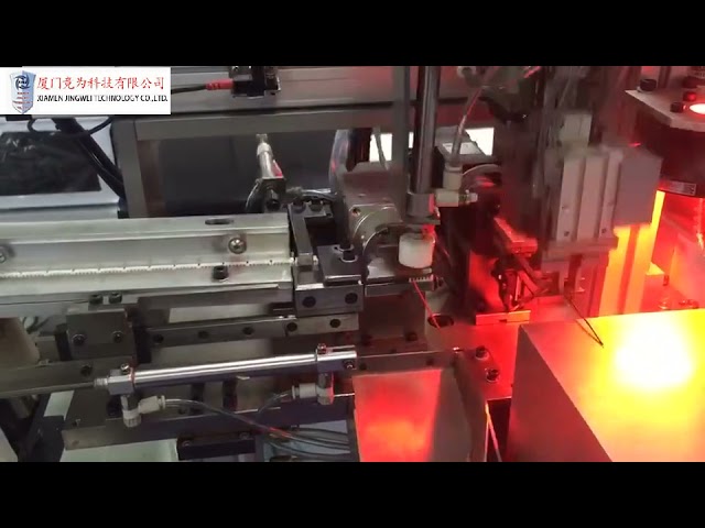 Automatische machine voor draadbewerking: knippen, strippen, krimpen, solderen en connector montage