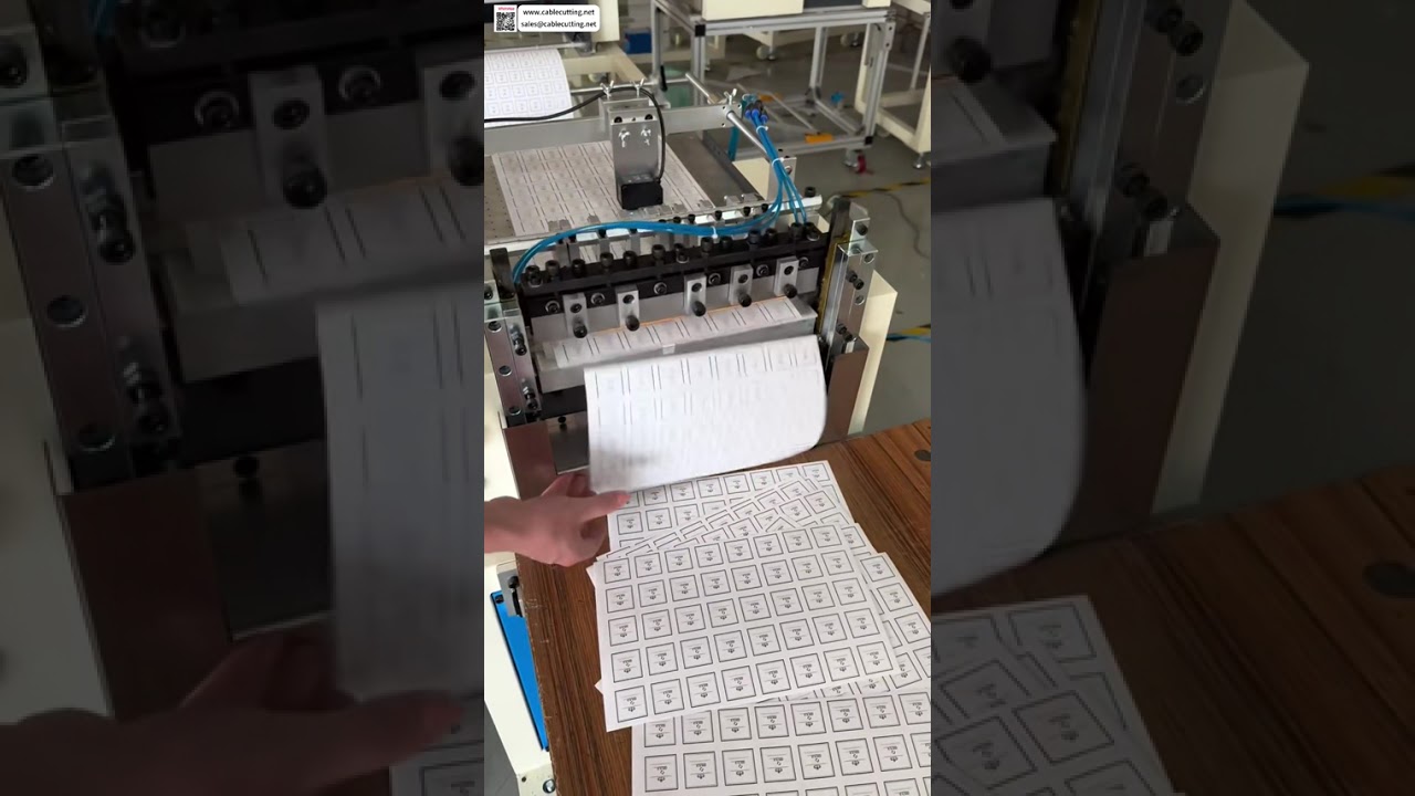 Sticker snijmachine dwars vol half snijden machine kleurvolgend rol proces gereedschap bediening