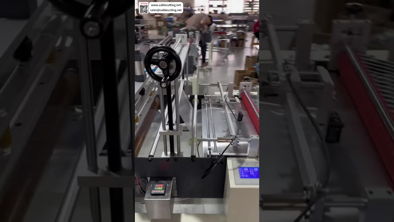 Compacte zakkenproductiemachine met geïntegreerde pons-, seal-, kleurregistratie- en snijfuncties - complete all-in-one opstelling