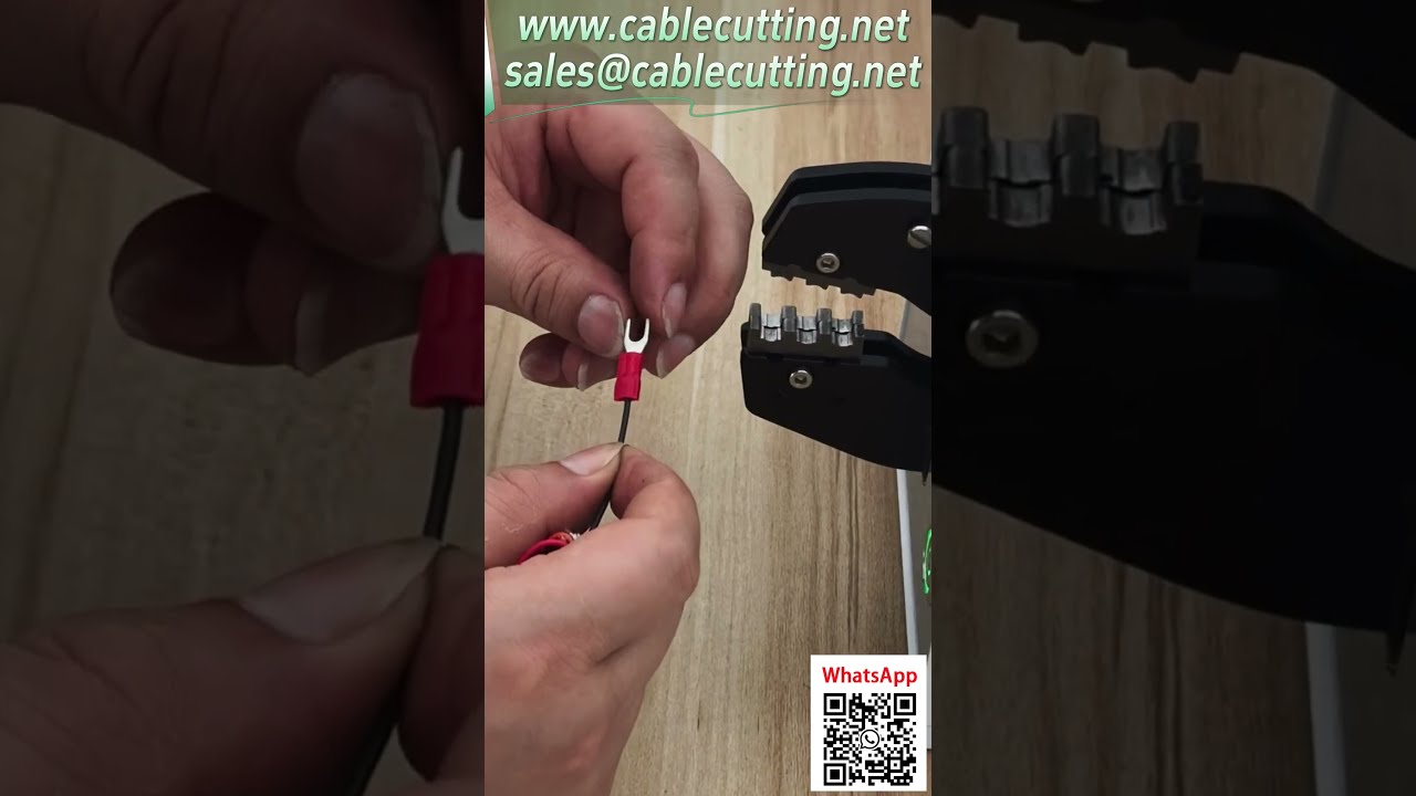 Automatische terminalkrimpmachine met verwisselbare aangepaste matrijzen - voor diverse connectoren #automatisering