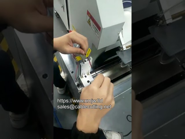 High-Accuracy Half-Wire Fold Labeling Machine with Barcode Half-Folding