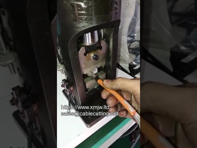 30-tons hydraulische krimpmachine voor koperen kabelschoenen – WPM 30t