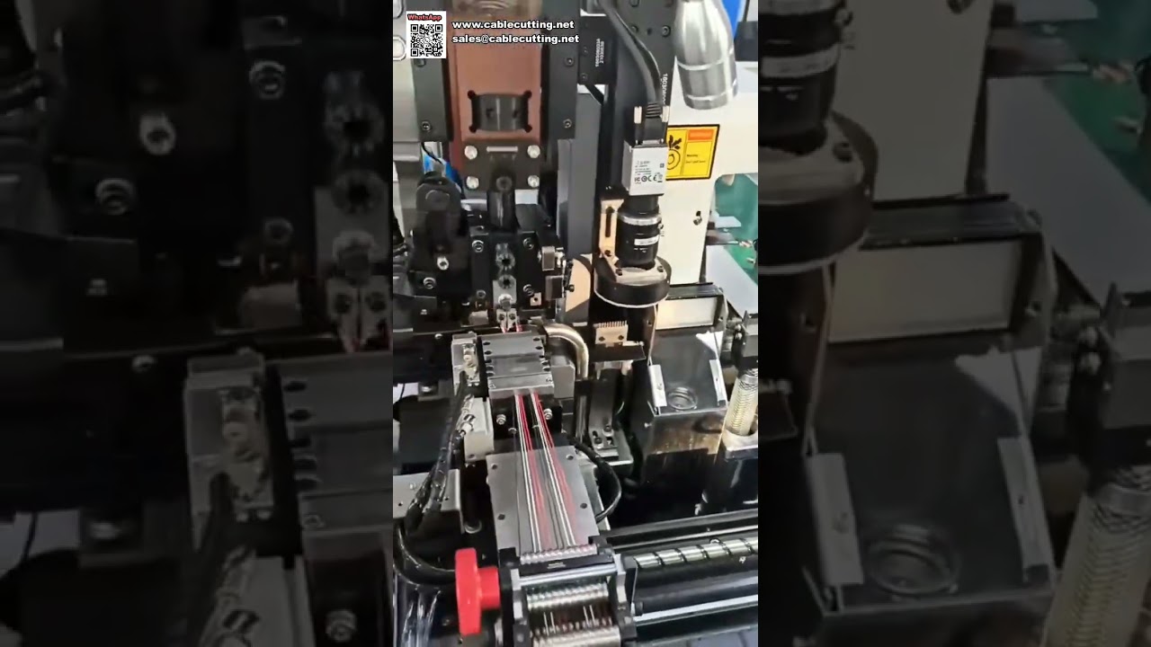 Geautomatiseerde Connector Invoegmachine voor Ultra Korte 15mm Kabelboomverwerking