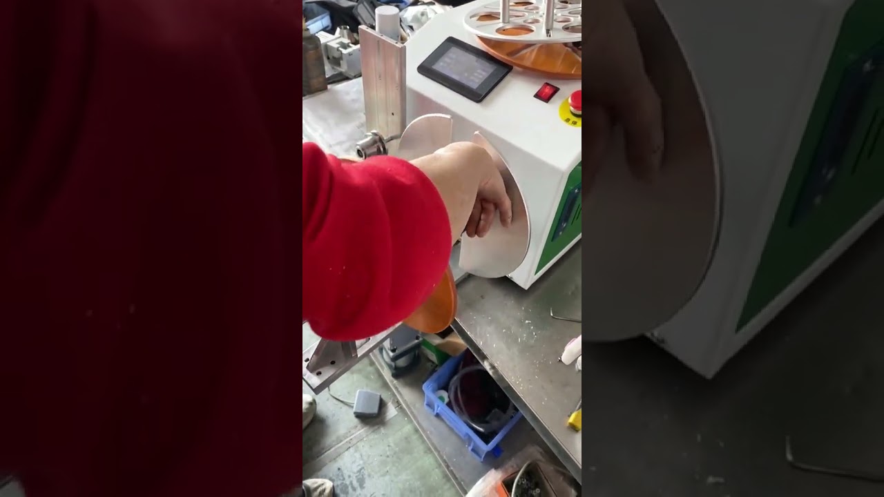 Automatische sorteerwikkelmachine voor nette en geordende spoelen