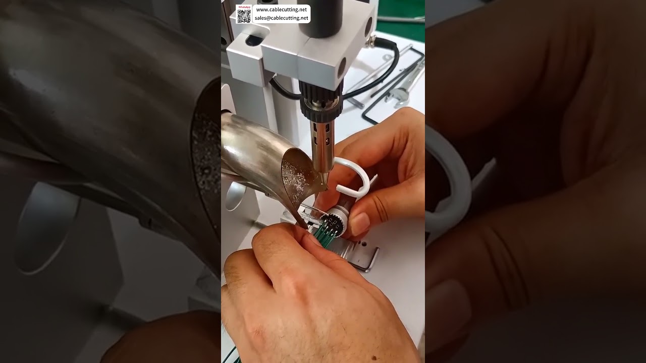 Pneumatische semi-automatische soldeermachine - Perfecte hoekaanpassing voor luchtvaartconnectoren