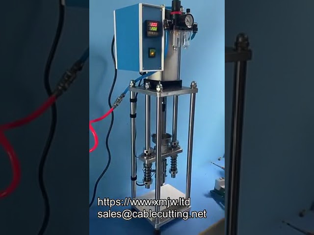 Mini Desktop Vertical Injection Molding Machine for USB Charging Head and Power Switch Plug