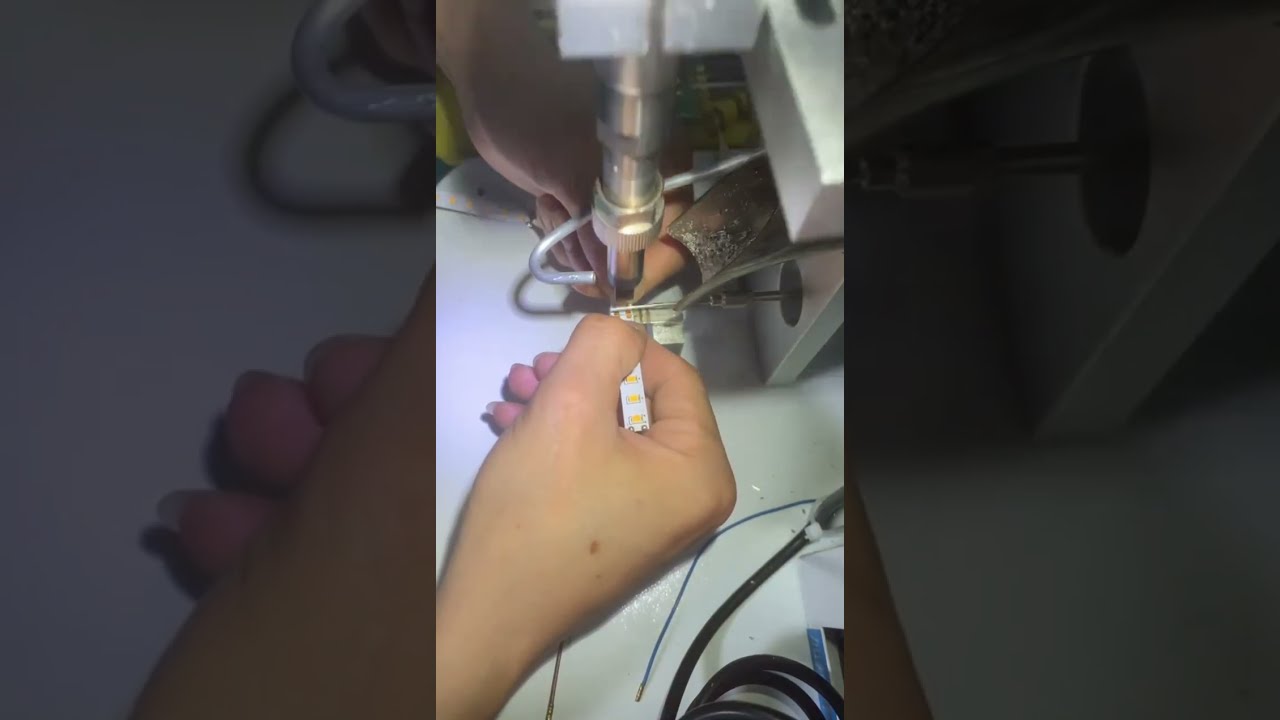 Semi-automatische soldeermachine – ideaal voor LED-strips, PLC printplaten en luchtvaartconnectoren
